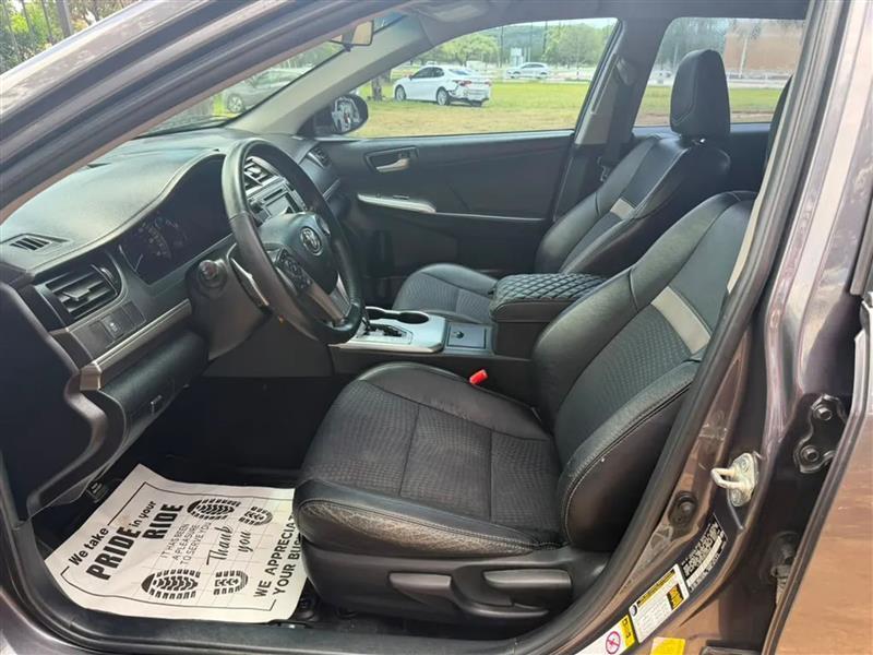 Toyota Camry SE 2014