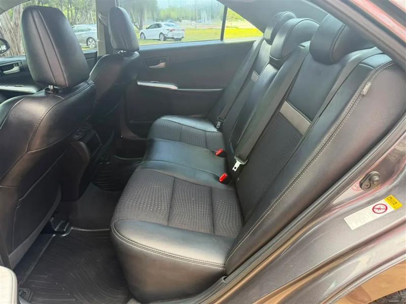 Toyota Camry SE 2014