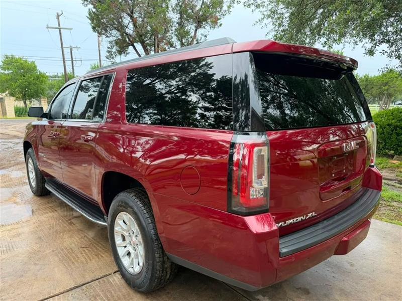 GMC Yukon XL SLT 2WD 2017