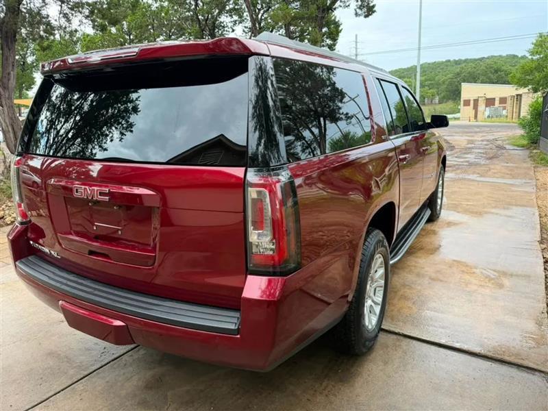 GMC Yukon XL SLT 2WD 2017