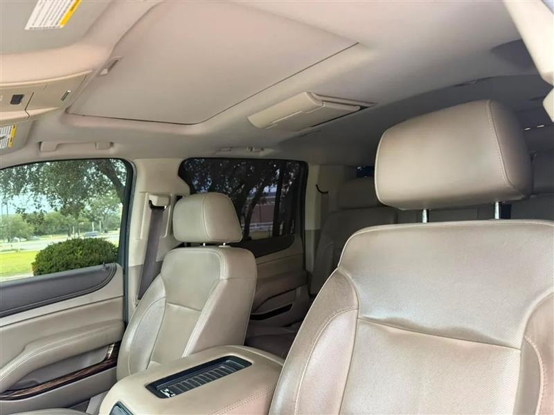 GMC Yukon XL SLT 2WD 2017