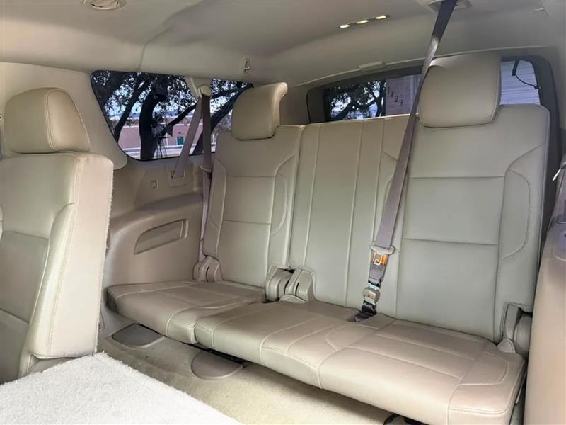 GMC Yukon XL SLT 2WD 2017