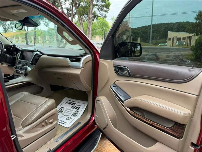 GMC Yukon XL SLT 2WD 2017