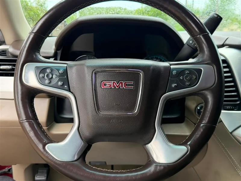 GMC Yukon XL SLT 2WD 2017