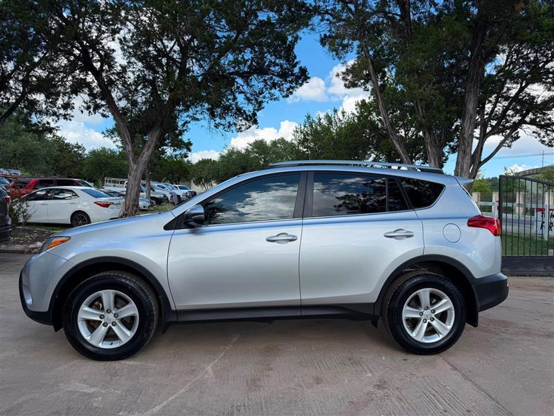 Toyota RAV4  2013