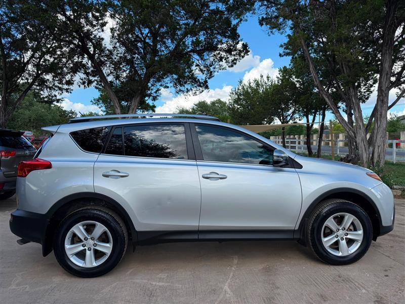 Toyota RAV4  2013