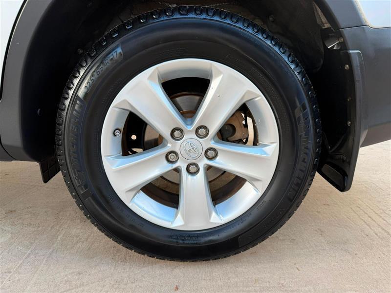 Toyota RAV4  2013