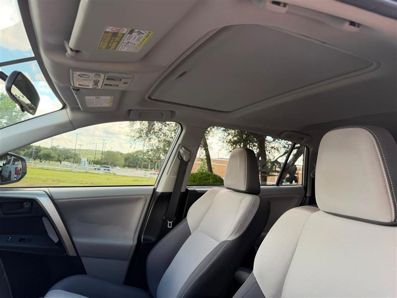 Toyota RAV4  2013