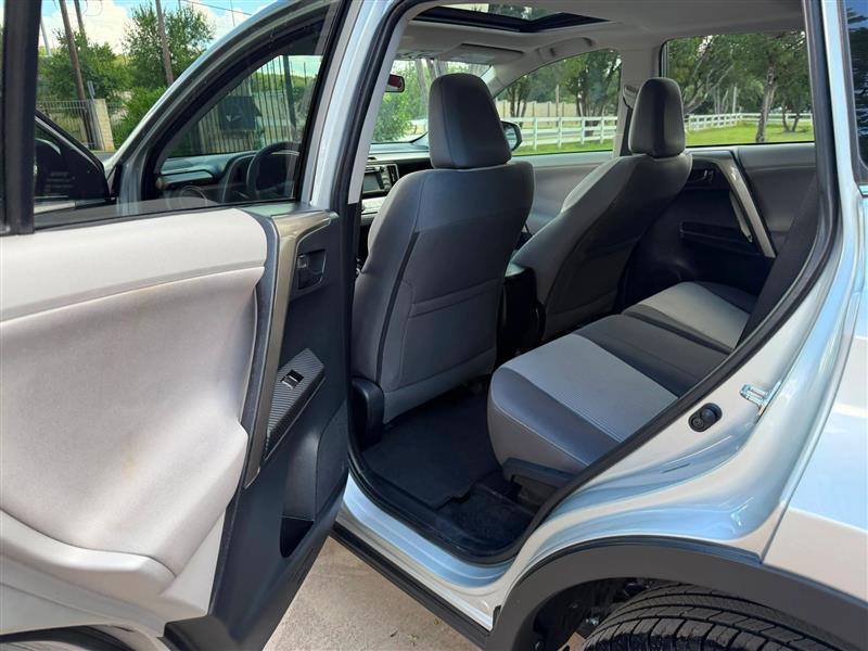 Toyota RAV4  2013