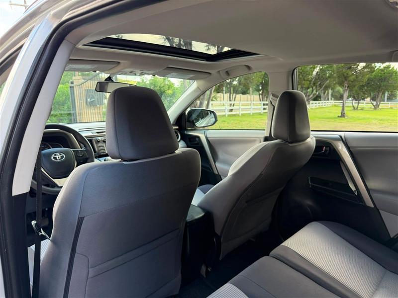 Toyota RAV4  2013