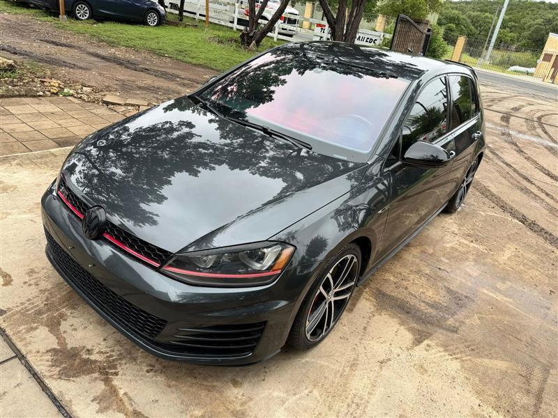 Volkswagen Golf GTI SE 6M 4-Door 2017