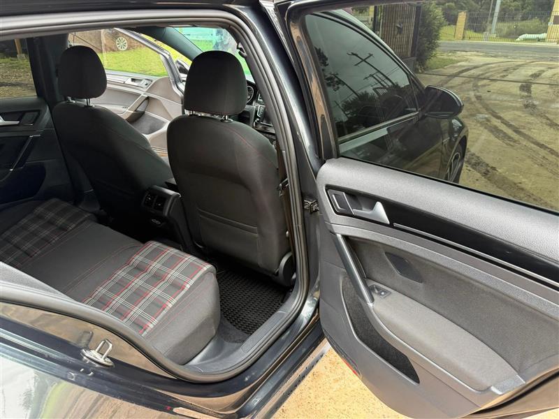 Volkswagen Golf GTI SE 6M 4-Door 2017