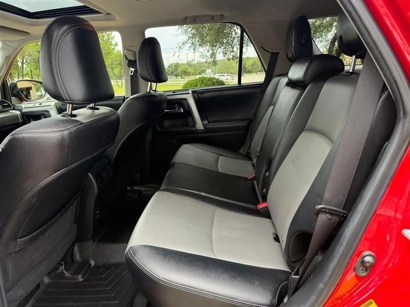 Toyota 4Runner SR5 2WD 2016