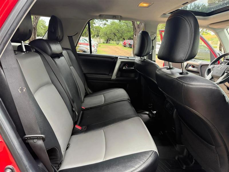 Toyota 4Runner SR5 2WD 2016