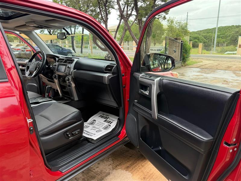 Toyota 4Runner SR5 2WD 2016