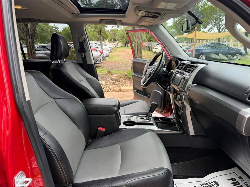 Toyota 4Runner SR5 2WD 2016