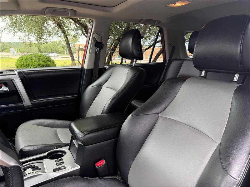 Toyota 4Runner SR5 2WD 2016