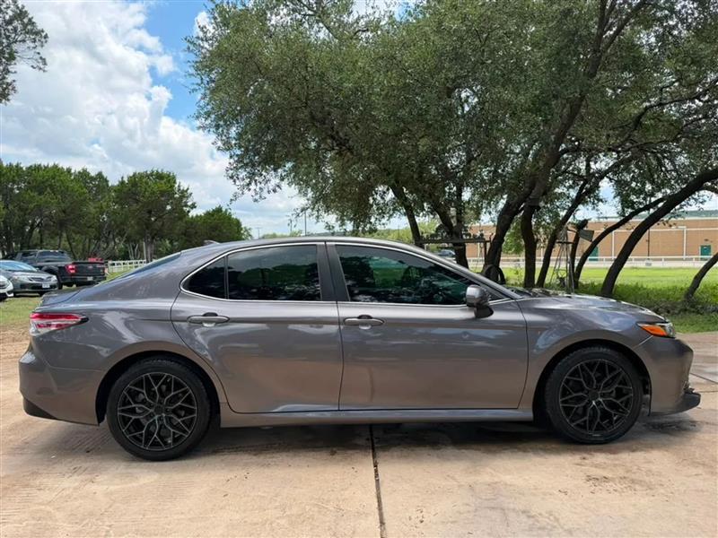 Toyota Camry LE 2019