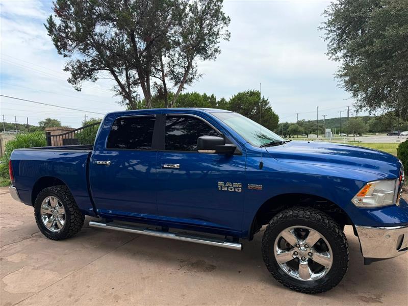 RAM 1500 SLT Crew Cab SWB 2WD 2017