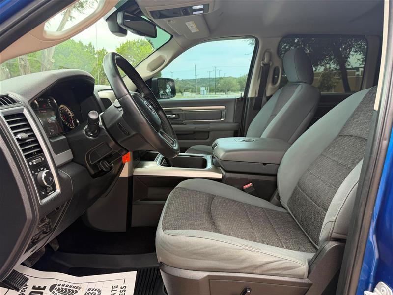 RAM 1500 SLT Crew Cab SWB 2WD 2017