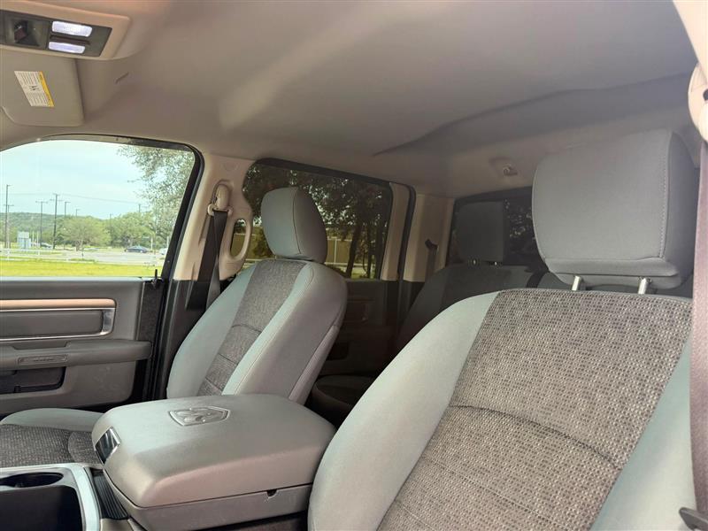 RAM 1500 SLT Crew Cab SWB 2WD 2017