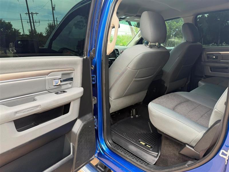 RAM 1500 SLT Crew Cab SWB 2WD 2017
