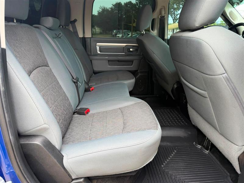 RAM 1500 SLT Crew Cab SWB 2WD 2017