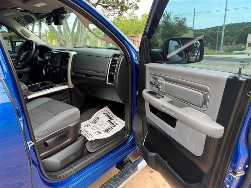 RAM 1500 SLT Crew Cab SWB 2WD 2017