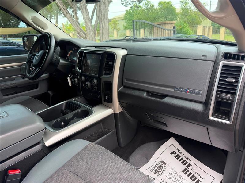 RAM 1500 SLT Crew Cab SWB 2WD 2017