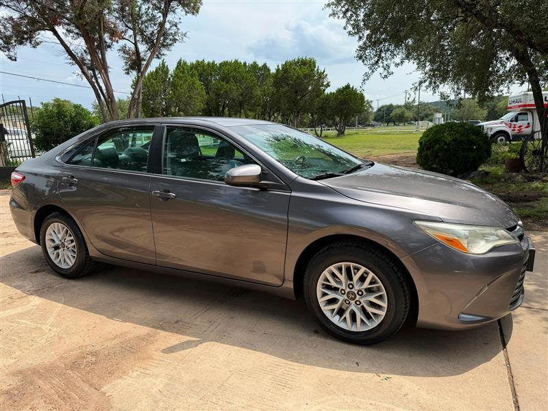 Toyota Camry LE 2016