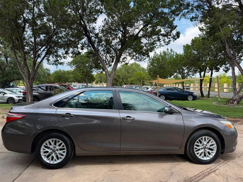 Toyota Camry LE 2016