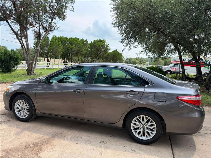 Toyota Camry LE 2016