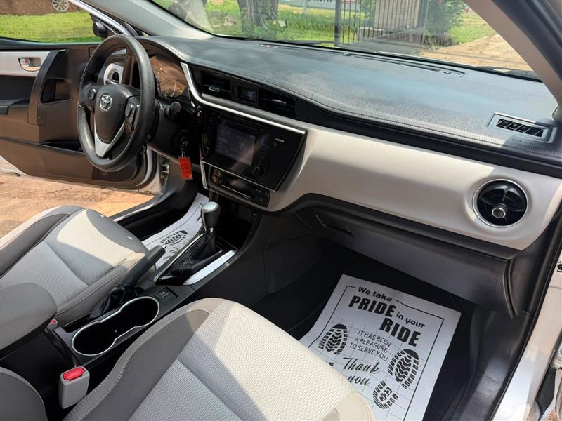Toyota Corolla LE CVT 2017