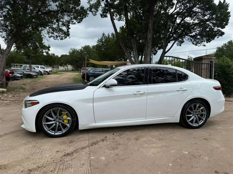 Alfa Romeo Giulia Sprint 2021