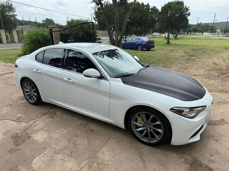 Alfa Romeo Giulia Sprint 2021