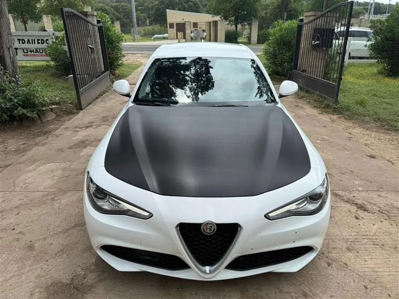 Alfa Romeo Giulia Sprint 2021