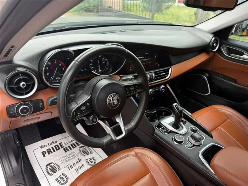 Alfa Romeo Giulia Sprint 2021