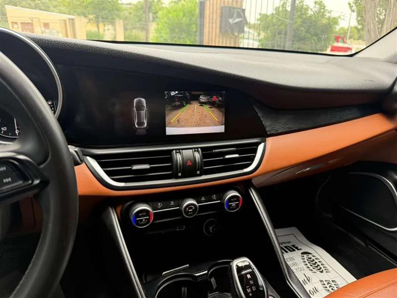 Alfa Romeo Giulia Sprint 2021