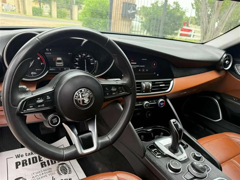 Alfa Romeo Giulia Sprint 2021