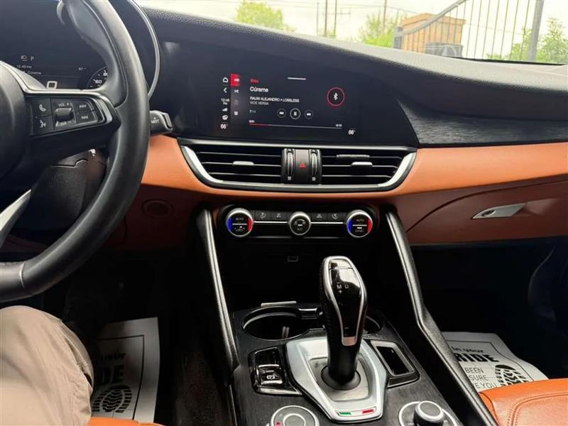 Alfa Romeo Giulia Sprint 2021