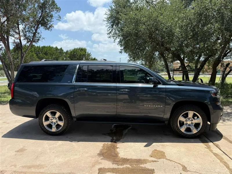 Chevrolet Suburban LT 2WD 2019