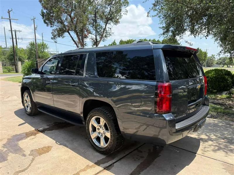 Chevrolet Suburban LT 2WD 2019