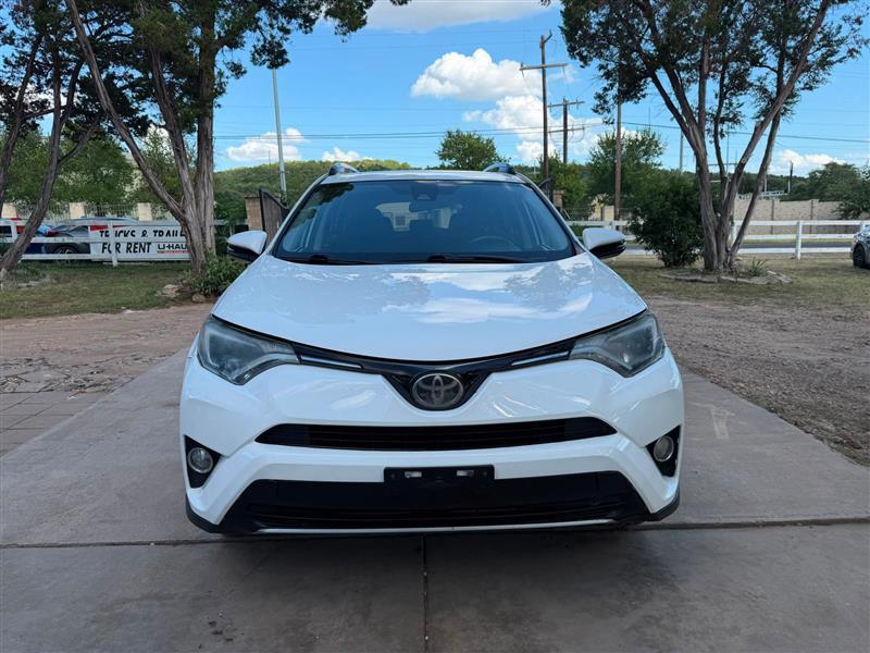 Toyota RAV4 XLE AWD 2018