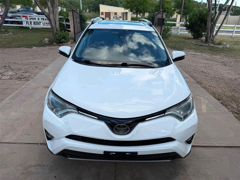 Toyota RAV4 XLE AWD 2018