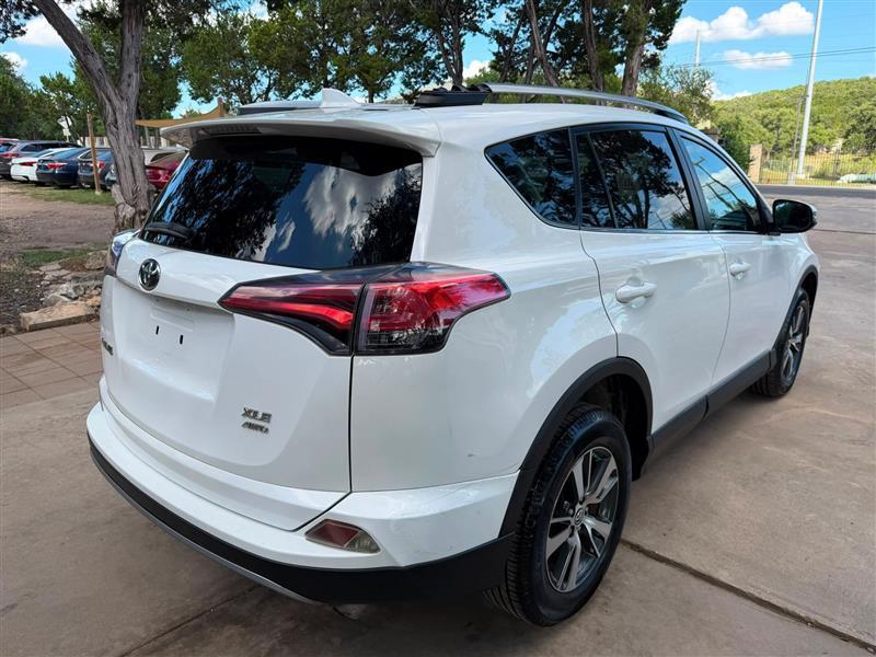 Toyota RAV4 XLE AWD 2018
