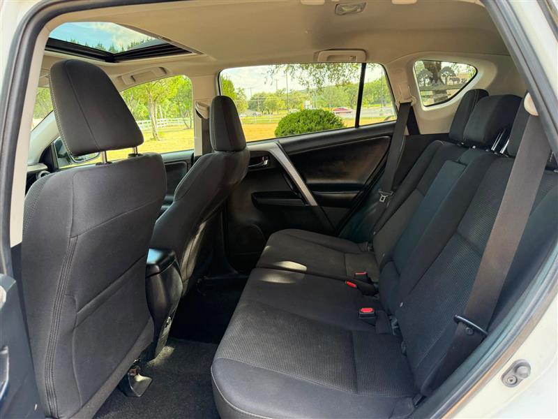 Toyota RAV4 XLE AWD 2018