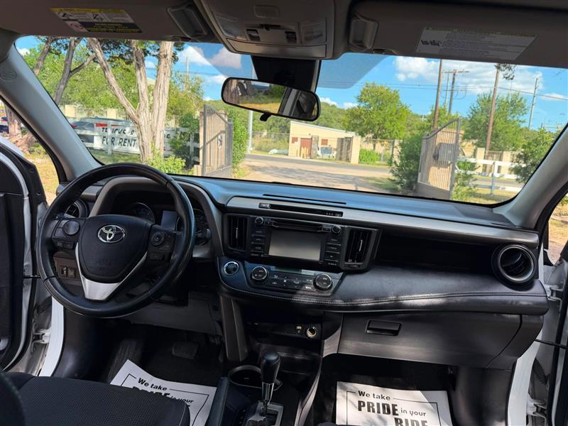 Toyota RAV4 XLE AWD 2018