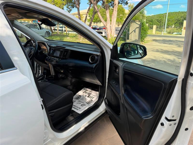 Toyota RAV4 XLE AWD 2018