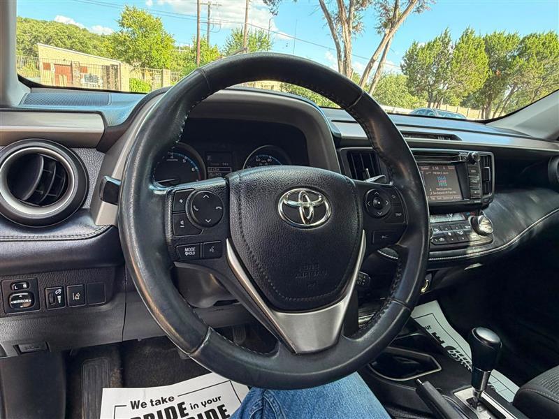Toyota RAV4 XLE AWD 2018