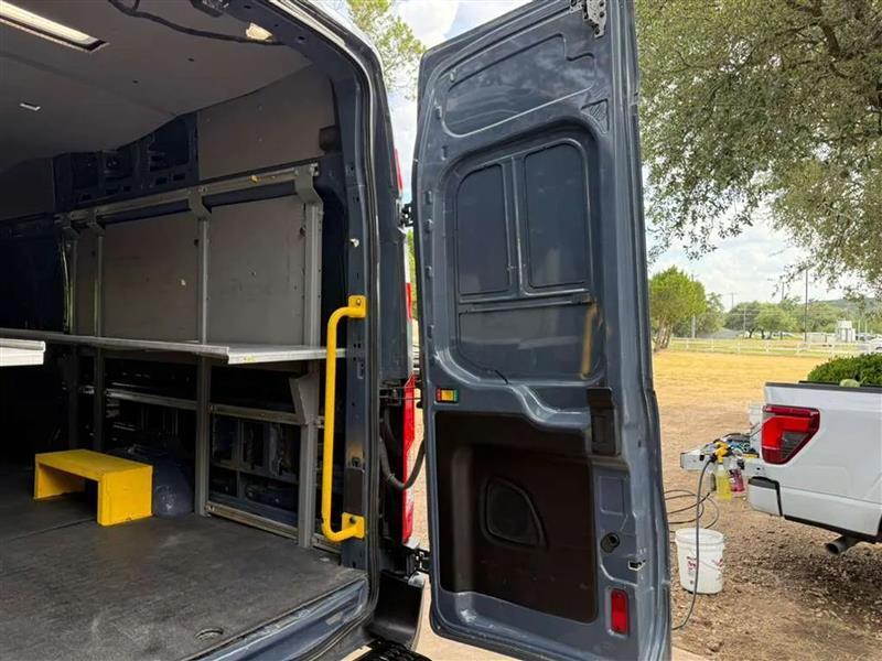 Ford Transit 250 Van High Roof w/Sliding Pass. 148-in. WB EL 2019